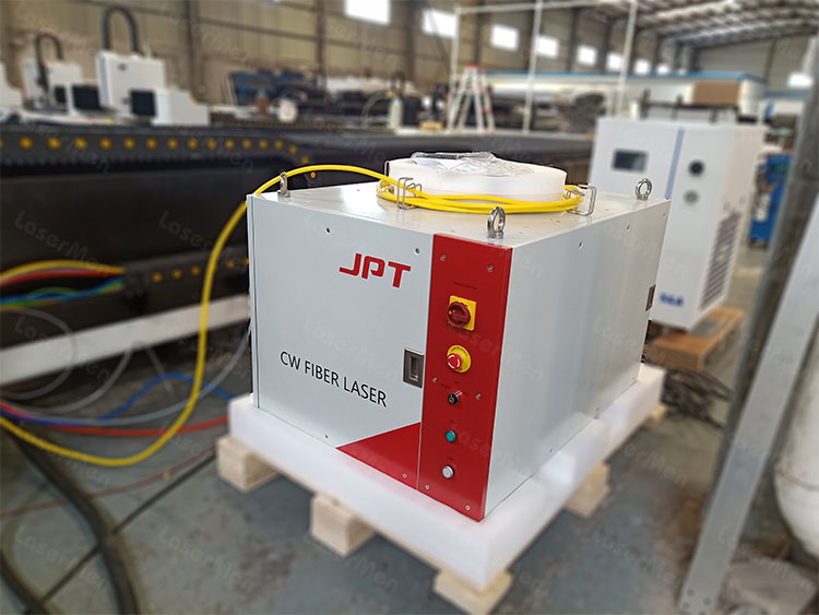 laser source of fiber laser cutting machine
