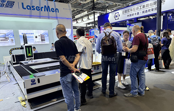 lasermencnc exhibition customer communication