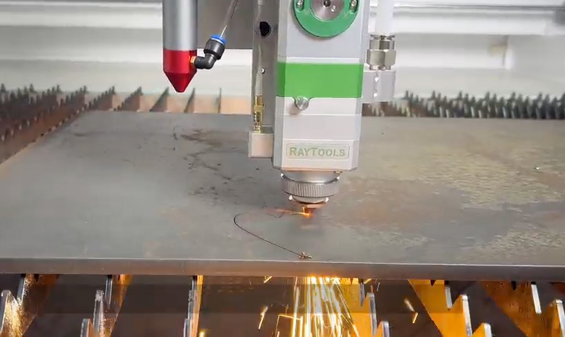 High-end configuration ensures both accuracy and stability online.